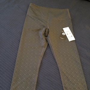 Brand New Glyder Cropped Yoga Pants